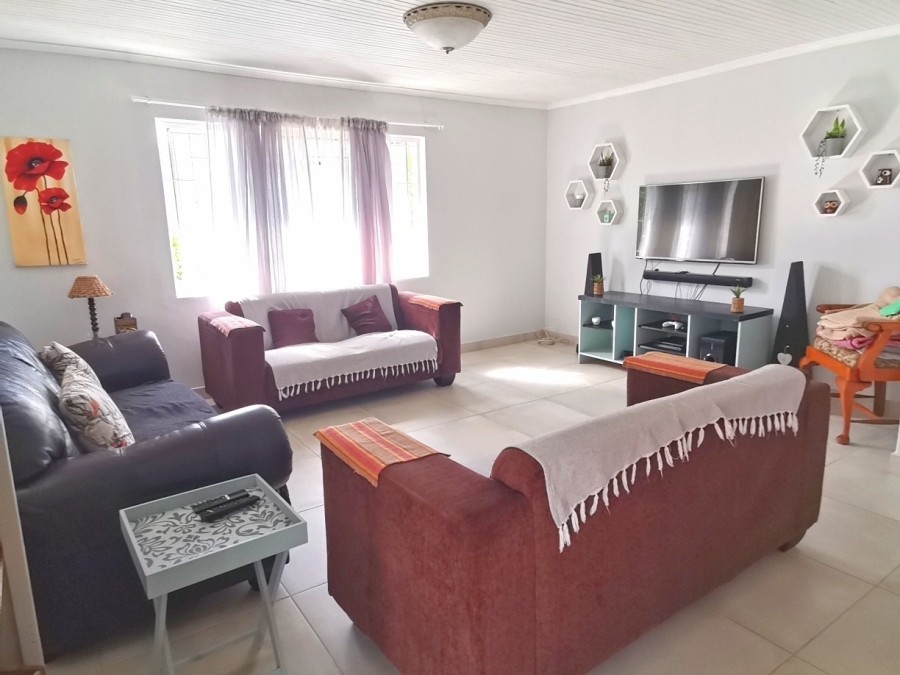 6 Bedroom Property for Sale in Onrus Western Cape